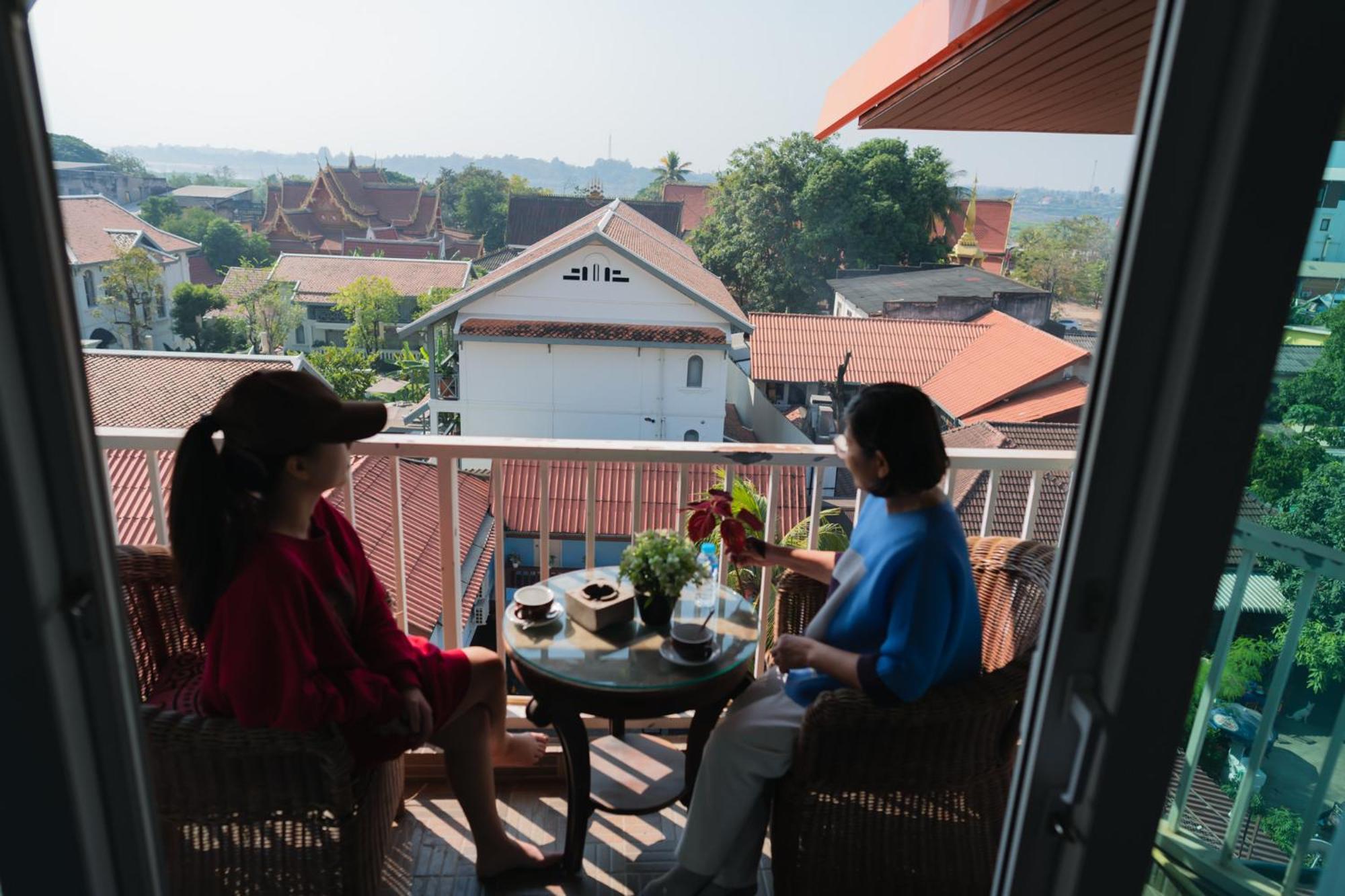 Vientiane Ruby Riverside Hotel Exterior foto